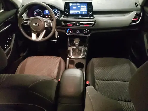 KNDEPCAA5M7102983 2021 KIA SELTOS - Image 8