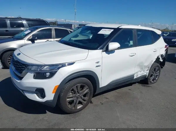 KNDEPCAA5M7127611 2021 KIA SELTOS - Image 2