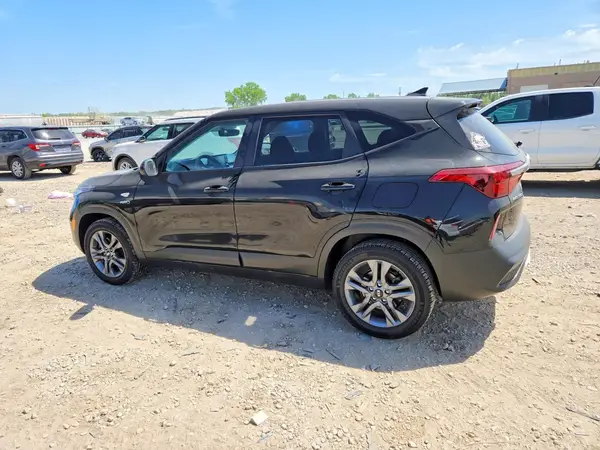 KNDEPCAA5M7129052 2021 KIA SELTOS - Image 2
