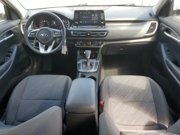 KNDEPCAA5M7138771 2021 KIA SELTOS - Image 8