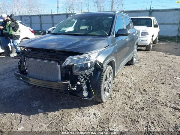 KNDEPCAA5M7153822 2021 KIA SELTOS - Image 2