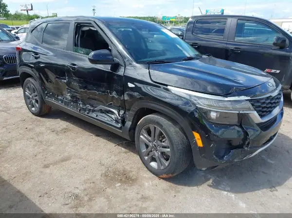 KNDEPCAA5M7159653 2021 KIA SELTOS - Image 1