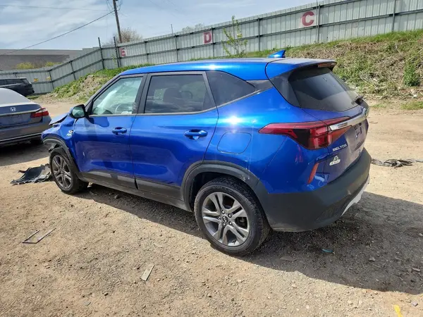 KNDEPCAA5M7172905 2021 KIA SELTOS - Image 2