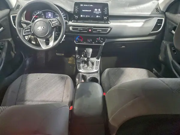KNDEPCAA5M7173374 2021 KIA SELTOS - Image 8