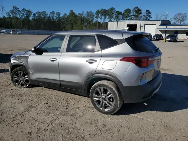 KNDEPCAA5M7178185 2021 KIA SELTOS - Image 2