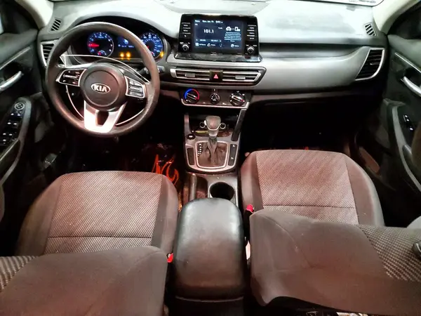 KNDEPCAA5M7178364 2021 KIA SELTOS - Image 8