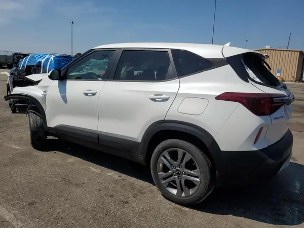 KNDEPCAA5M7187078 2021 KIA SELTOS - Image 2
