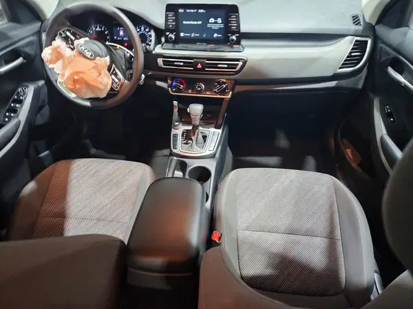 KNDEPCAA5M7202288 2021 KIA SELTOS - Image 8