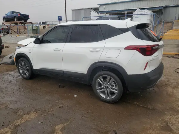 KNDEPCAA5M7215297 2021 KIA SELTOS - Image 2