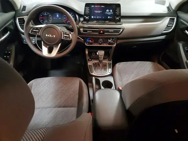 KNDEPCAA5N7235437 2022 KIA SELTOS - Image 8
