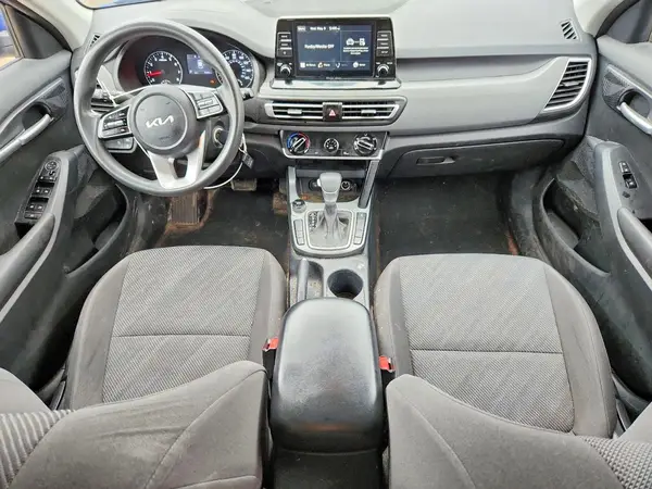 KNDEPCAA5N7238158 2022 KIA SELTOS - Image 8