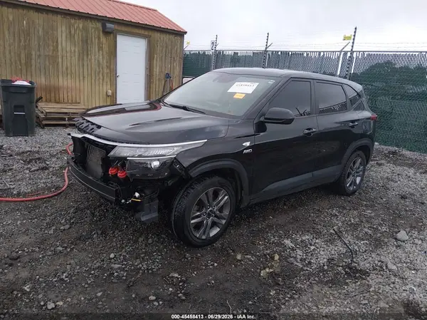 KNDEPCAA5N7252285 2022 KIA SELTOS - Image 2