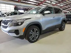 KNDEPCAA5P7385373 2023 KIA SELTOS