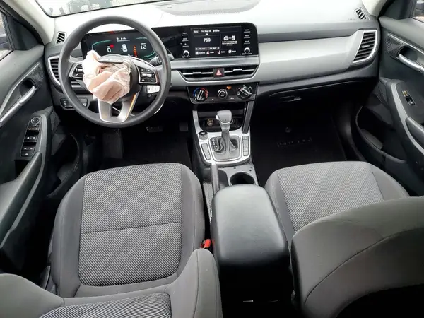 KNDEPCAA5R7576570 2024 KIA SELTOS - Image 8
