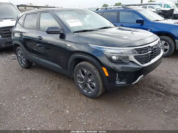 KNDEPCAA5R7667130 2024 KIA SELTOS - Image 1