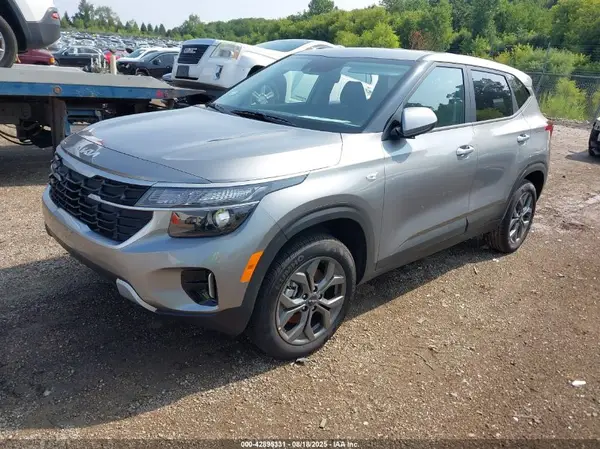 KNDEPCAA5S7816710 2025 KIA SELTOS - Image 2