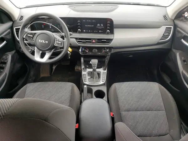 KNDEPCAA5S7824712 2025 KIA SELTOS - Image 8