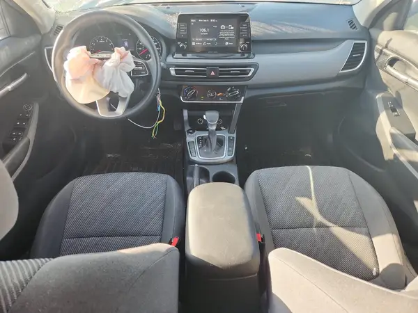 KNDEPCAA6M7044222 2021 KIA SELTOS - Image 8