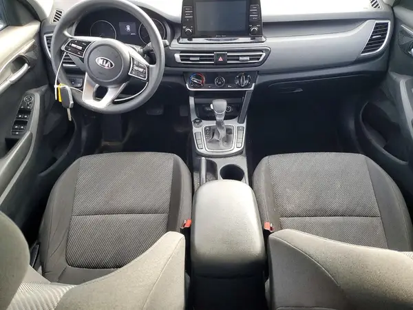 KNDEPCAA6M7044317 2021 KIA SELTOS - Image 8