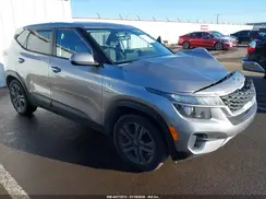 KNDEPCAA6M7045158 2021 KIA SELTOS