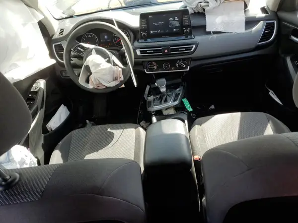 KNDEPCAA6M7046228 2021 KIA SELTOS - Image 8