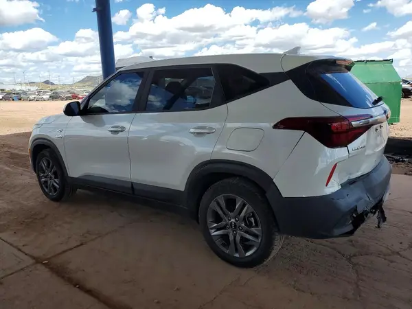 KNDEPCAA6M7048691 2021 KIA SELTOS - Image 2