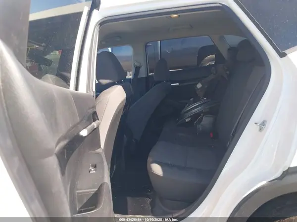 KNDEPCAA6M7061425 2021 KIA SELTOS - Image 8