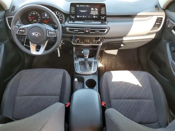 KNDEPCAA6M7081898 2021 KIA SELTOS - Image 8