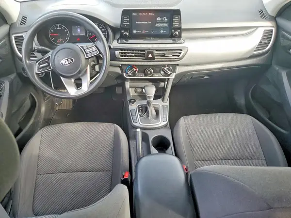 KNDEPCAA6M7102975 2021 KIA SELTOS - Image 8