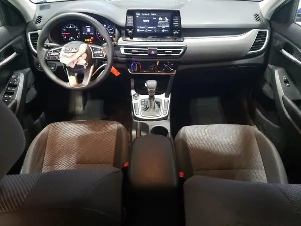 KNDEPCAA6M7121185 2021 KIA SELTOS - Image 8