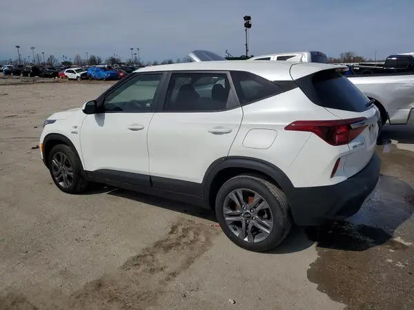 KNDEPCAA6M7136737 2021 KIA SELTOS - Image 2