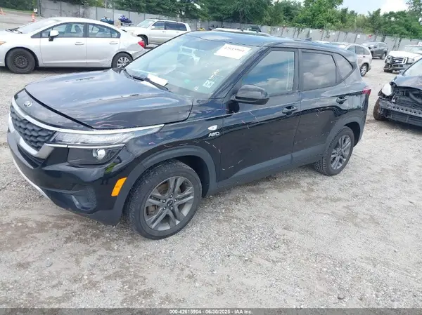 KNDEPCAA6M7143235 2021 KIA SELTOS - Image 2