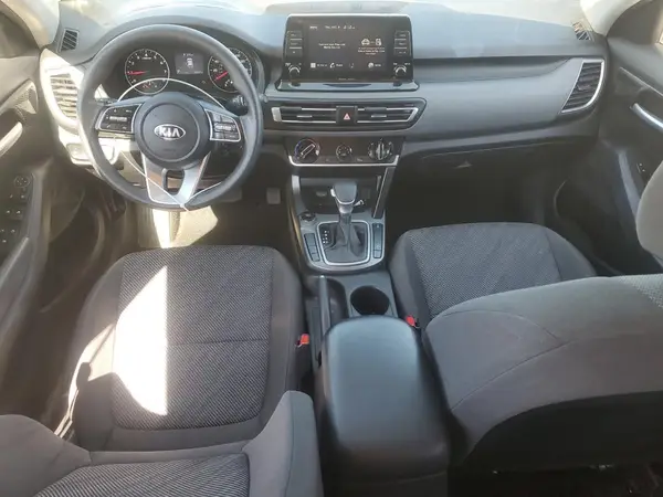 KNDEPCAA6M7143784 2021 KIA SELTOS - Image 8