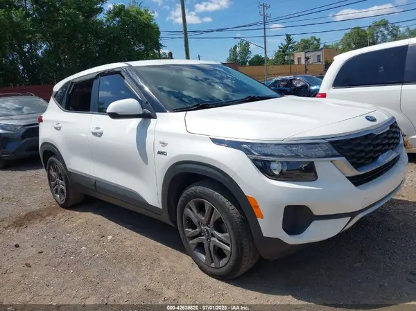 KNDEPCAA6M7145602 2021 KIA SELTOS - Image 1