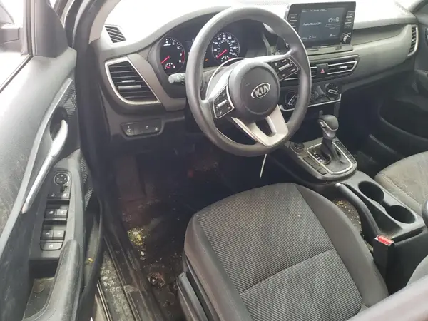 KNDEPCAA6M7172282 2021 KIA SELTOS - Image 8