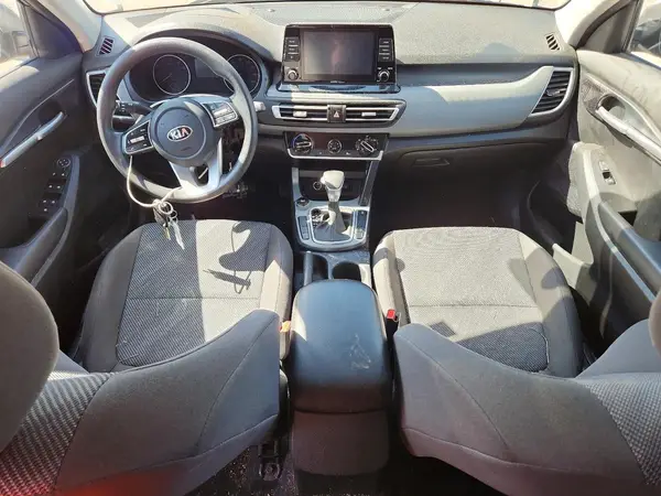 KNDEPCAA6M7174727 2021 KIA SELTOS - Image 8