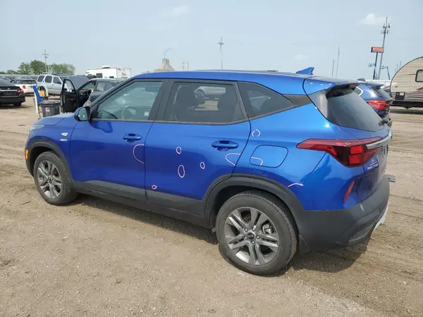 KNDEPCAA6M7176235 2021 KIA SELTOS - Image 2