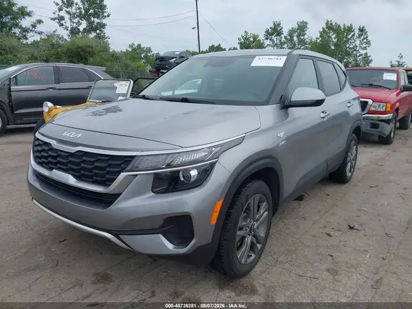 KNDEPCAA6N7252263 2022 KIA SELTOS - Image 2