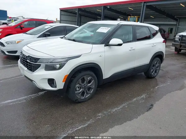 KNDEPCAA6R7513204 2024 KIA SELTOS - Image 2