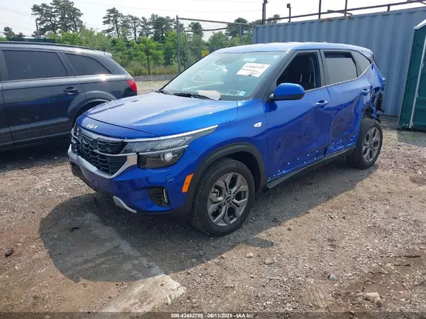 KNDEPCAA6R7524882 2024 KIA SELTOS - Image 2