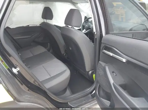 KNDEPCAA6R7538104 2024 KIA SELTOS - Image 8