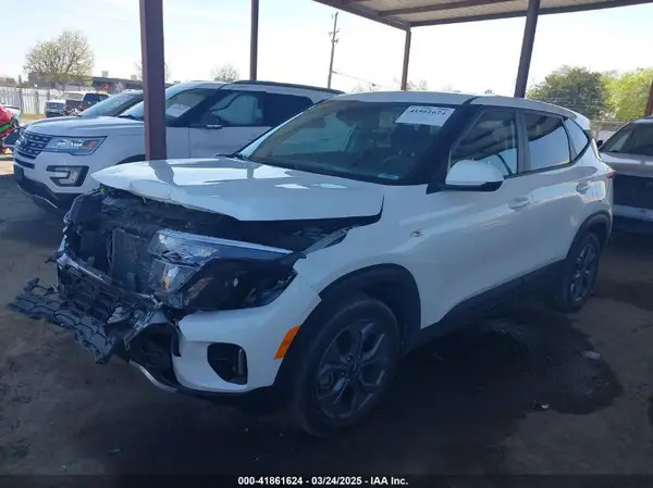 KNDEPCAA6R7628241 2024 KIA SELTOS - Image 2