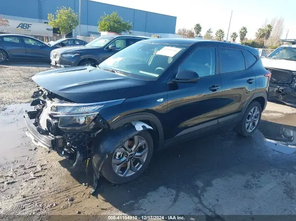 KNDEPCAA6R7638221 2024 KIA SELTOS - Image 2