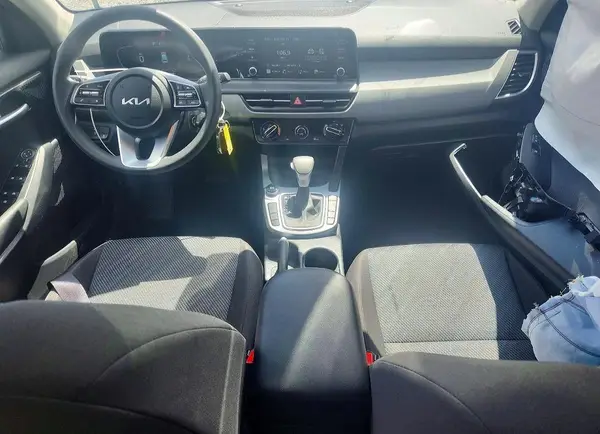 KNDEPCAA6T7825983 2026 KIA SELTOS - Image 8