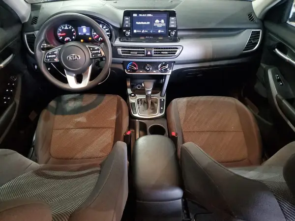 KNDEPCAA7M7062065 2021 KIA SELTOS - Image 8