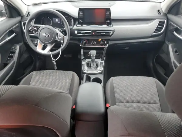 KNDEPCAA7M7124127 2021 KIA SELTOS - Image 8