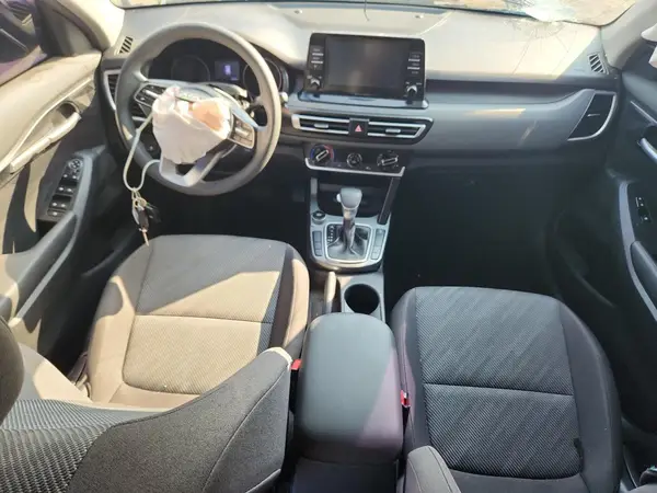 KNDEPCAA7M7137606 2021 KIA SELTOS - Image 8