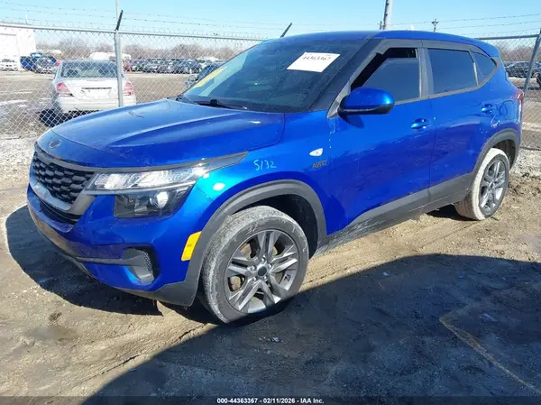 KNDEPCAA7M7140098 2021 KIA SELTOS - Image 2