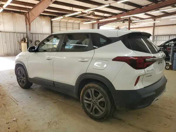 KNDEPCAA7M7141879 2021 KIA SELTOS - Image 2