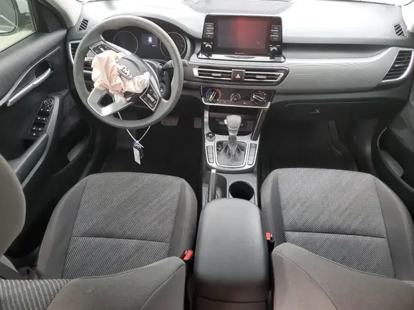 KNDEPCAA7M7160366 2021 KIA SELTOS - Image 8